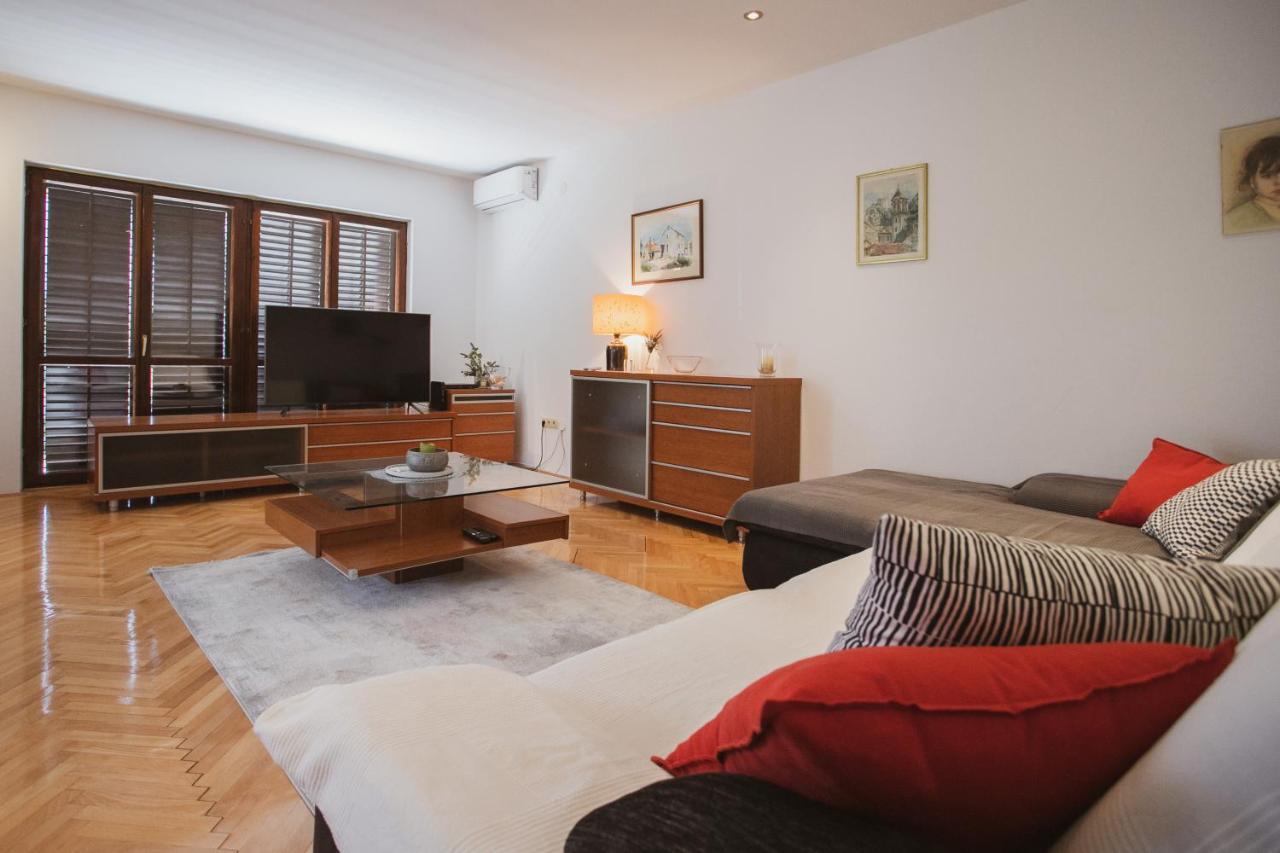 Comfort Sea View Apartment Dugi Rat Exterior photo